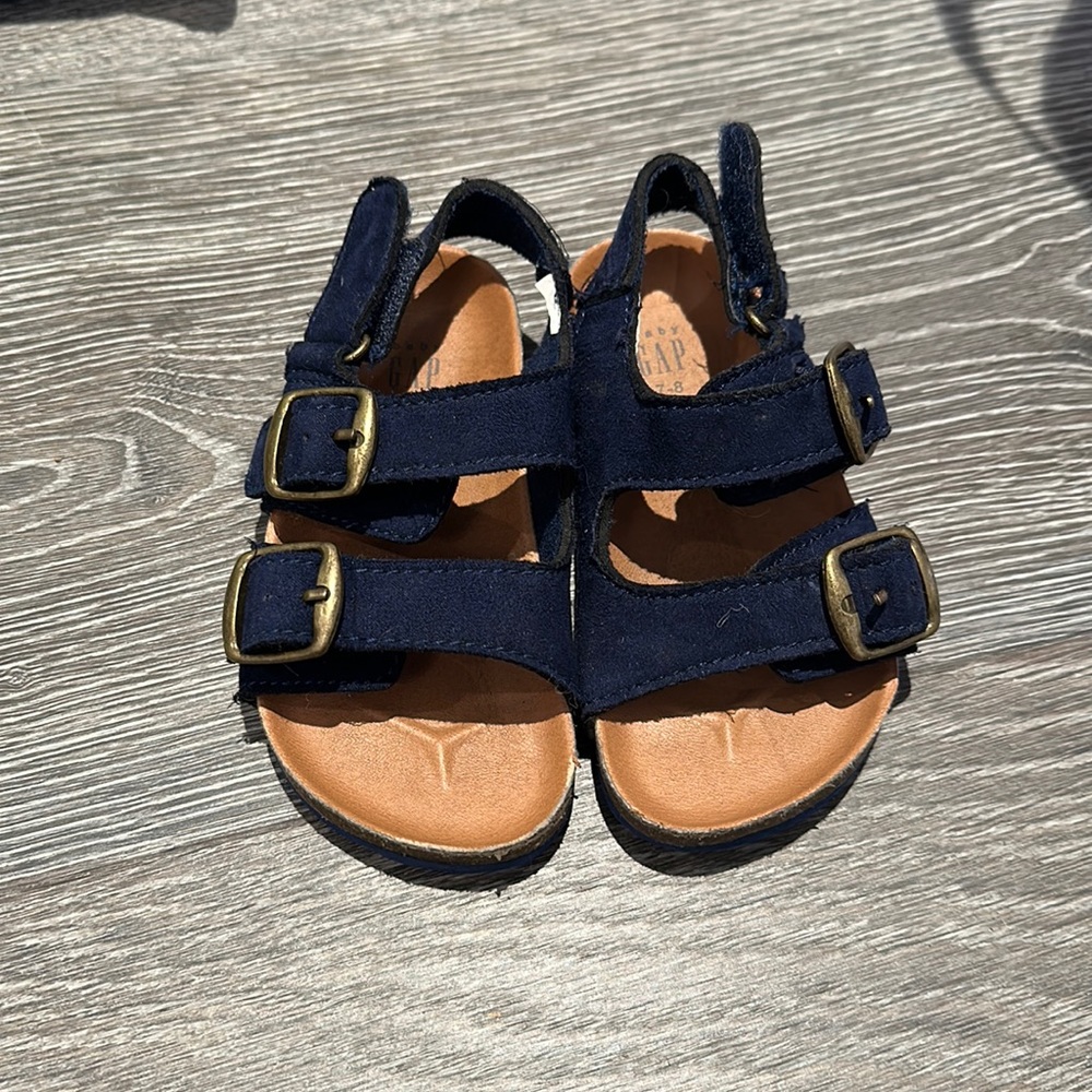 Baby Gap Sandals size 7-8. Navy blue.